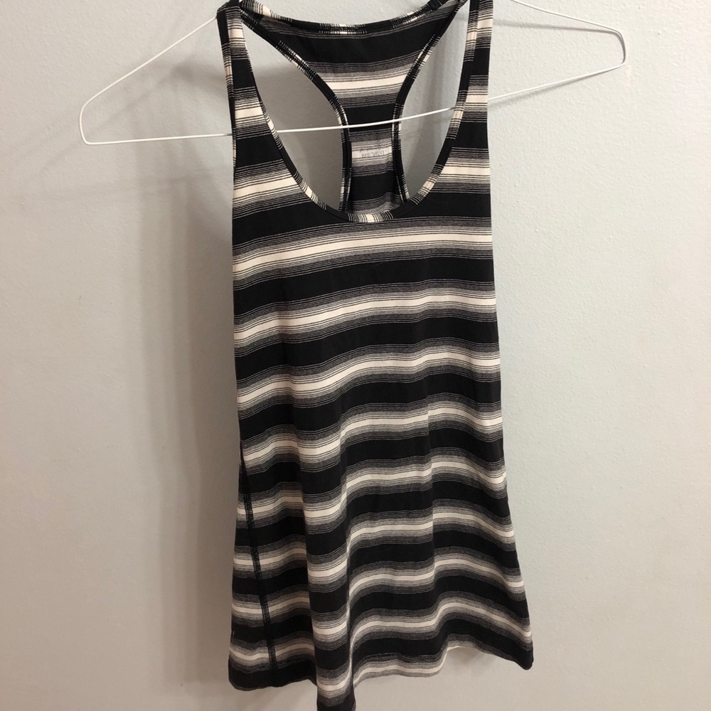 Lululemon cool racer back black and white size 4.